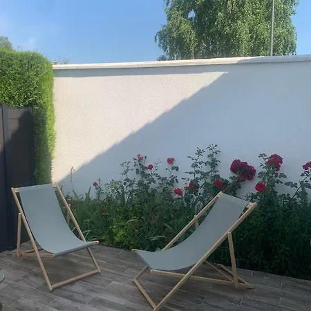 Maison Des Larris - Proche Aeroport - Navette Gare Holiday home Beauvais