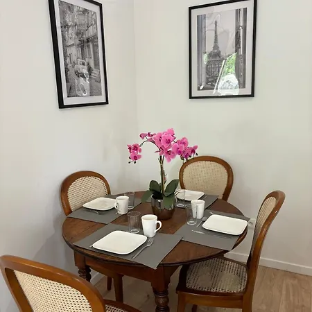 Ferienhaus Maison Des Larris - Proche Aeroport - Navette Gare *