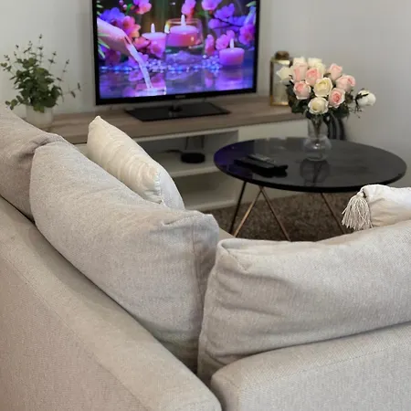 Holiday home Maison Des Larris - Proche Aeroport - Navette Gare Beauvais