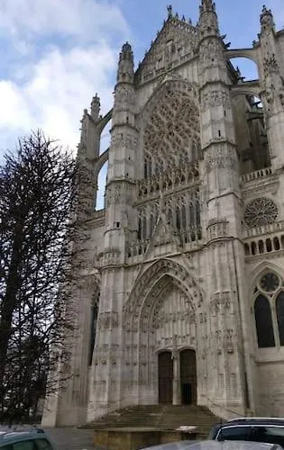 Maison Des Larris - Proche Aeroport - Navette Gare Holiday home