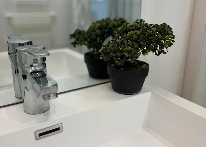 Holiday home Maison Des Larris - Proche Aeroport - Navette Gare