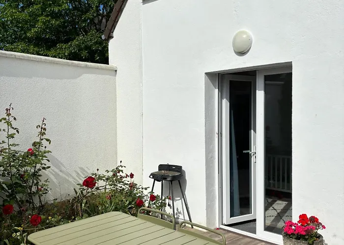 Maison Des Larris - Proche Aeroport - Navette Gare Holiday home Beauvais