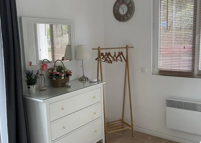 Maison Des Larris - Proche Aeroport - Navette Gare Holiday home Beauvais