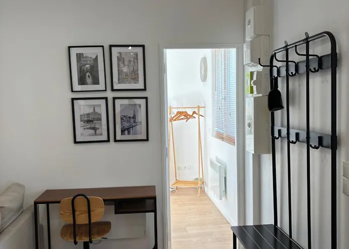 Maison Des Larris - Proche Aeroport - Navette Gare