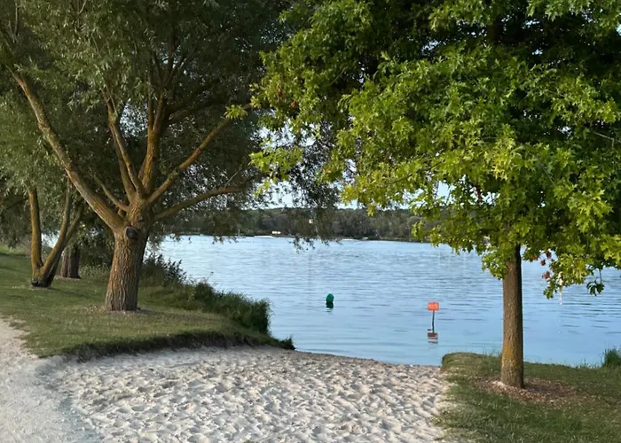 Holiday home Maison Des Larris - Proche Aeroport - Navette Gare Beauvais